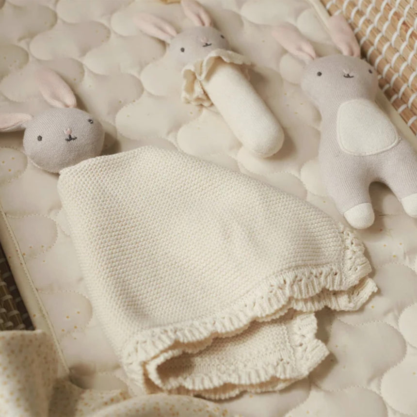 Doudou Tricot Lapin-Avery Row-AVR-CCLBUN-CLÉMENT