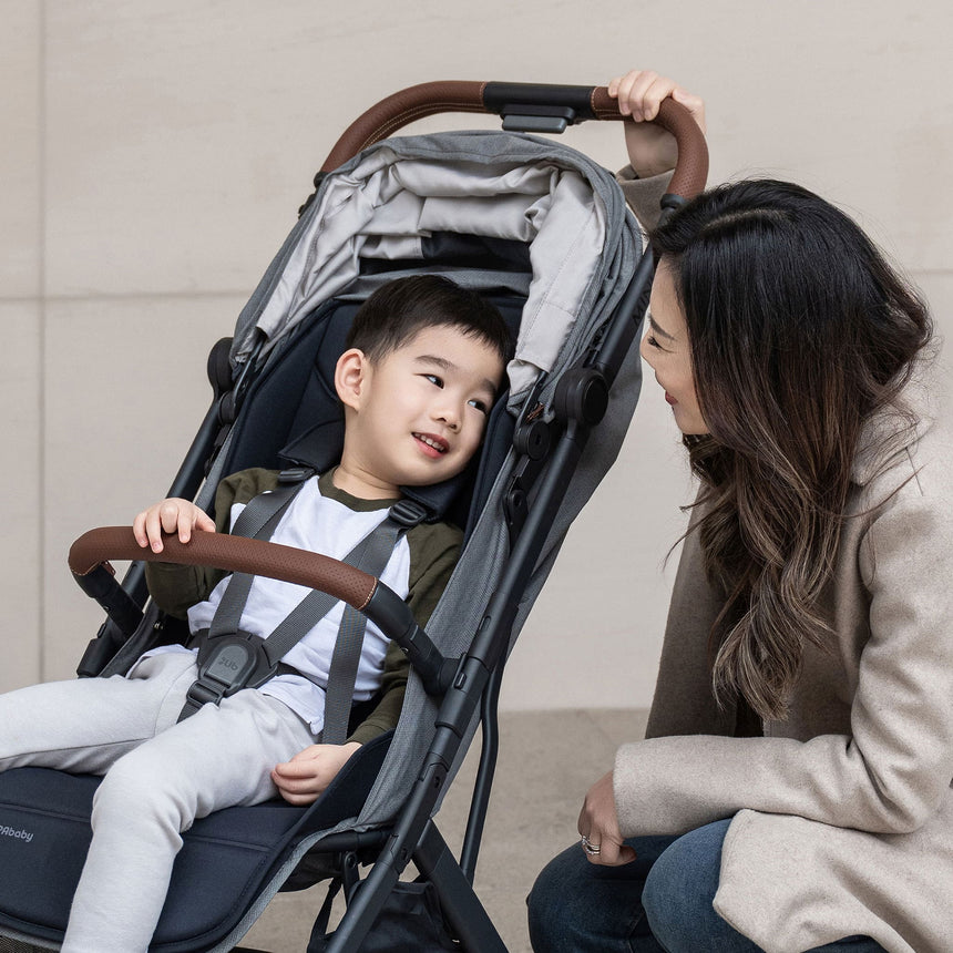 Poussette Minu V3 - Greyson-UPPAbaby-UPP-0803MINNAGRY-CLÉMENT