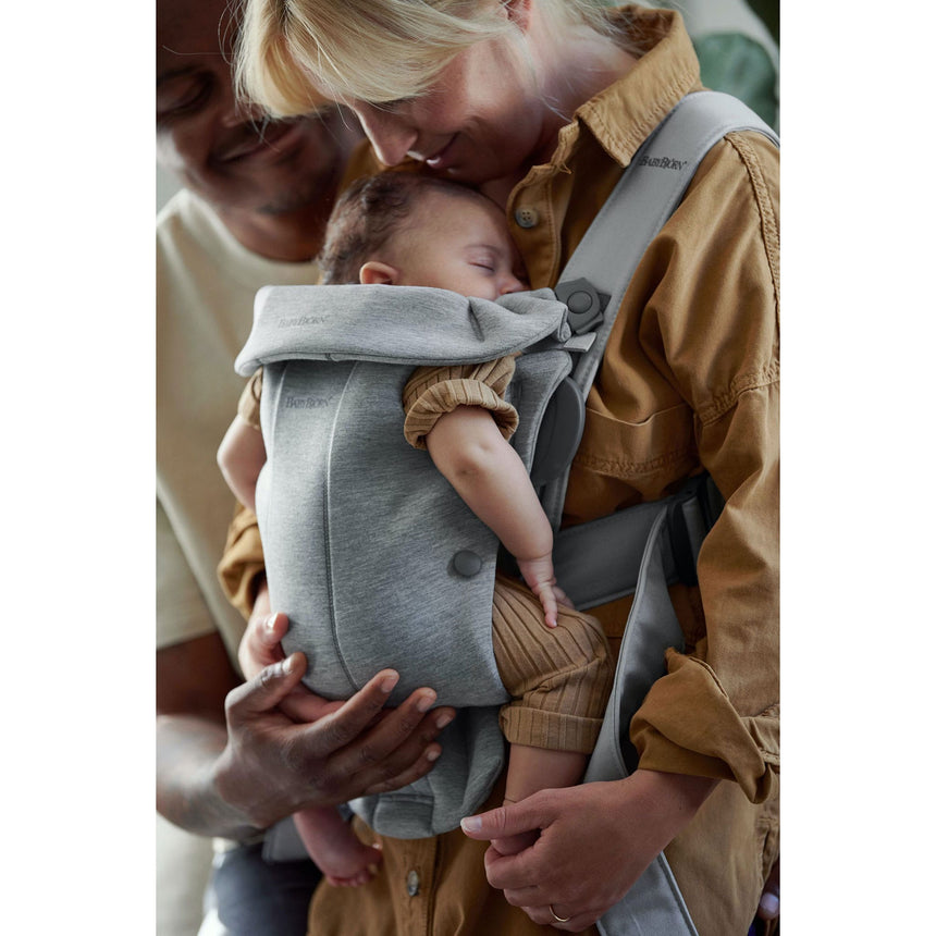 Porte-Bébé Mini 3D Jersey - Gris Light-Babybjorn-BAJ-021072CA-CLÉMENT