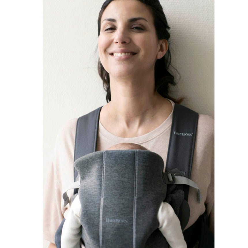 Porte-Bébé Mini 3D Jersey - Gris Foncé-Babybjorn-BAJ-021084CA-CLÉMENT