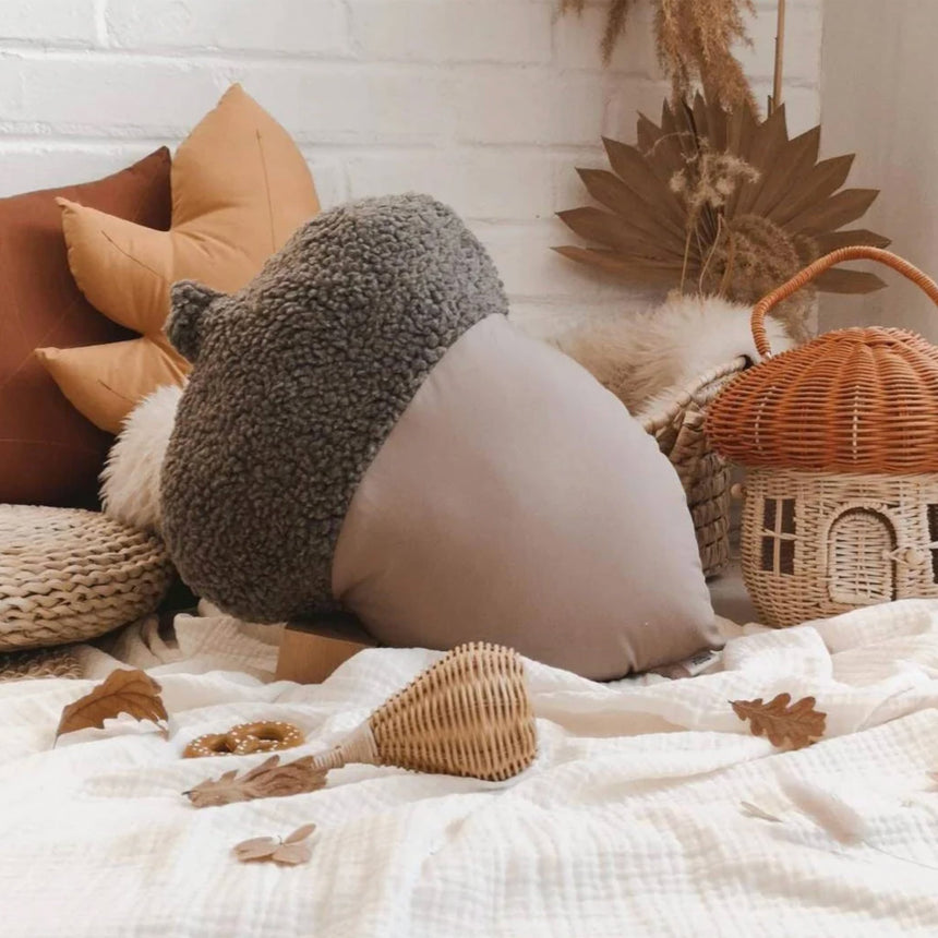 Coussin Gland De Chêne - Taupe-The Butter Flying-BUT-ACOPILCOTTAU-CLÉMENT