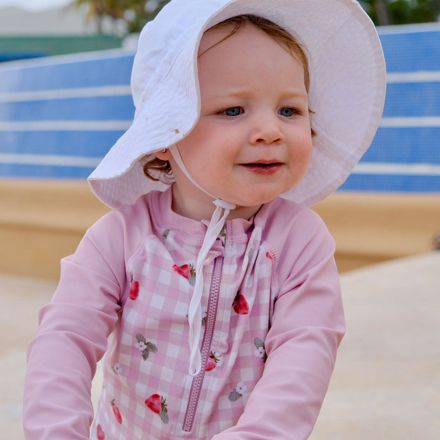 Maillot Uv Fraises 3-24mois Coco Mango-Calikids-CAL-S2640F-CLÉMENT