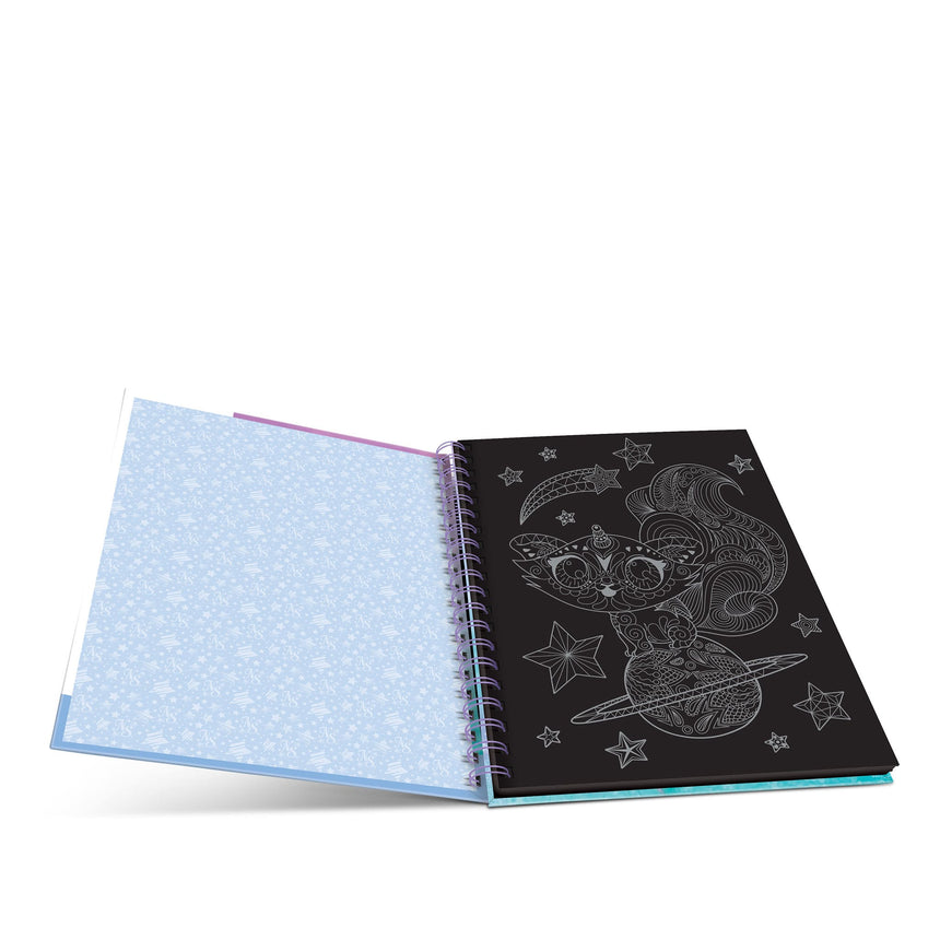Cahier Coloriage à Pages Noires D'Isadora-Nebulous Stars-EGL-TT11136-CLÉMENT