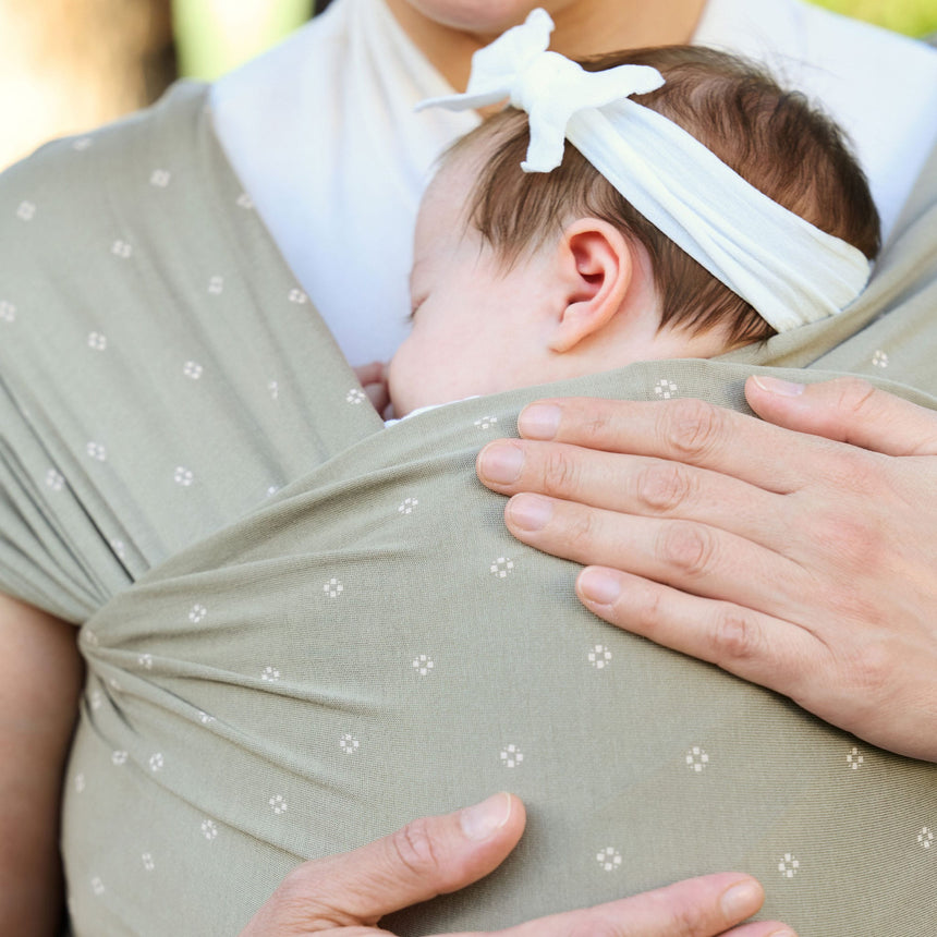 Porte-Bébé Écharpe Aura - Olive-Ergobaby-FUL-WLAOLVDIA-CLÉMENT