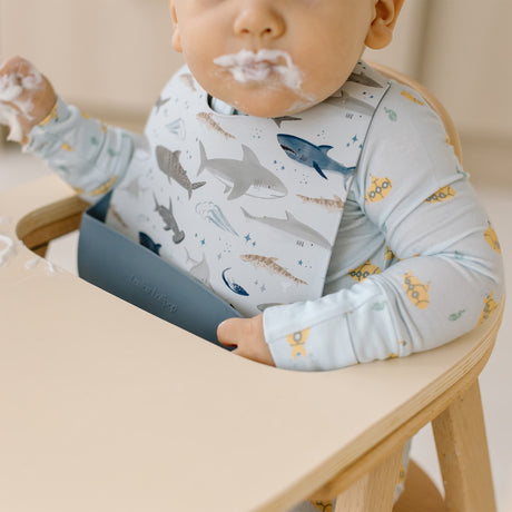 Bavoir en Silicone - Motifs Requins-Loulou Lollipop-LLP-SILBIBSHK-CLÉMENT