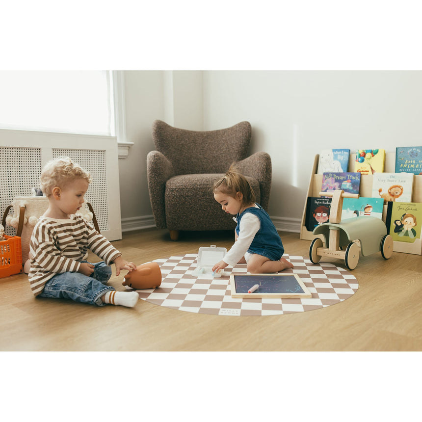 Tapis Catch All pour les repas et les jeux – Damier caramel-Milly Stone-MLS-CAM024-CLÉMENT