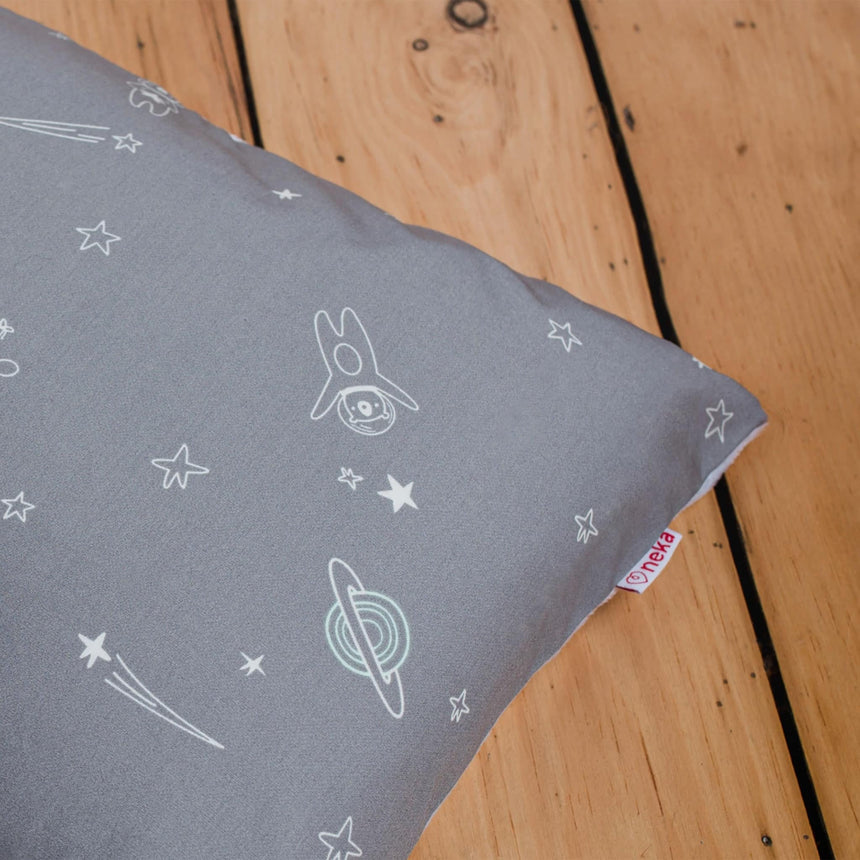 Oreiller ajustable pour enfant en écales de sarrasin 2 à 5 ans - Astronautes-Neka-NEK-O-32008-CLÉMENT