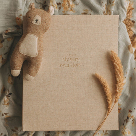 Livre de bébé - Linen Baby Book (anglais seulement)-Le petit Tableau Noir-PTN-BOOKLIN-CLÉMENT