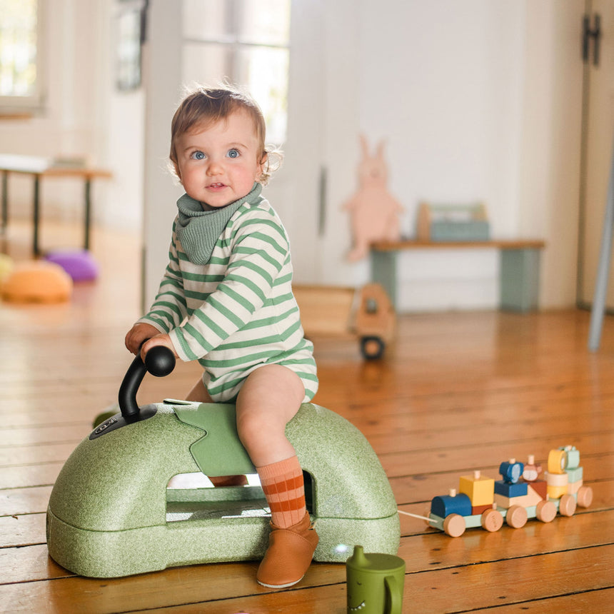 Trotteur Bébé My First 3-en-1 - Olive-Scoot and Ride-RD2-MF-210131-OL-CLÉMENT