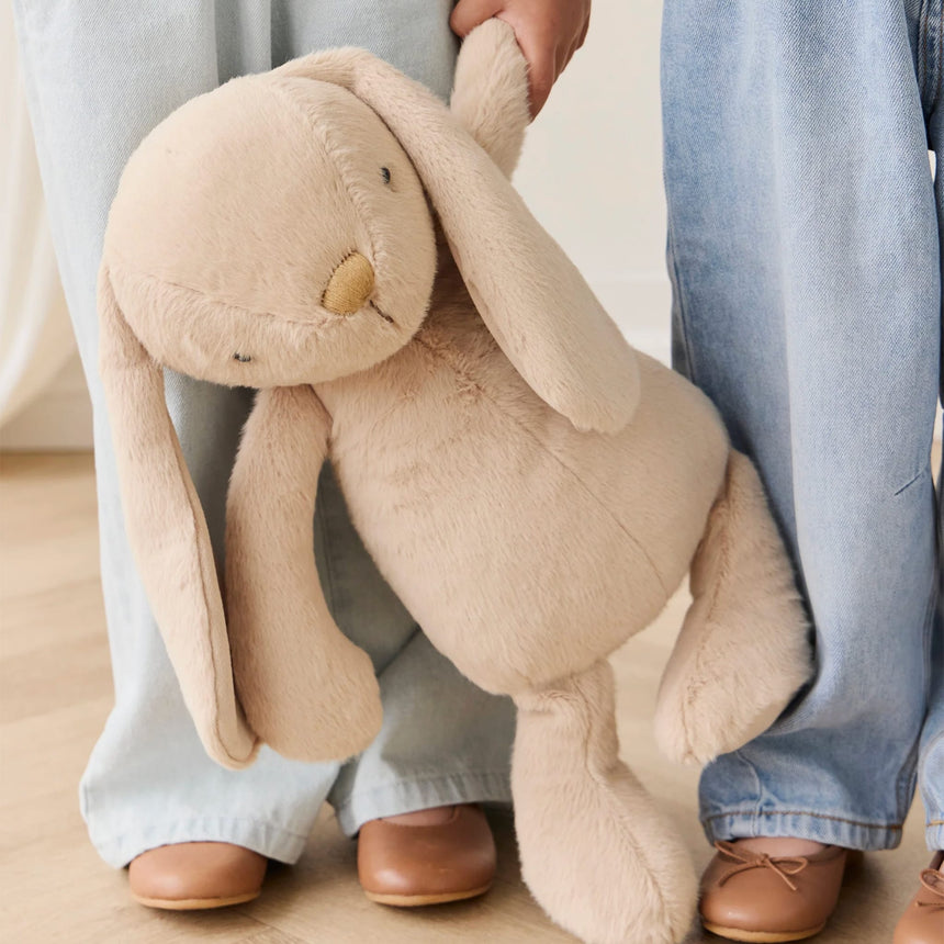 Penelope Le Lapin - Caramel-Snuggle Bunnies-SNB-PEN-CARA45CM-CLÉMENT